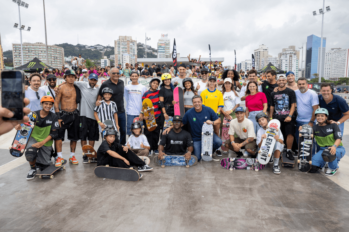 Seleção Brasileira de Skateboarding inaugura oficialmente Skatepark Chorão, em Santos (SP)